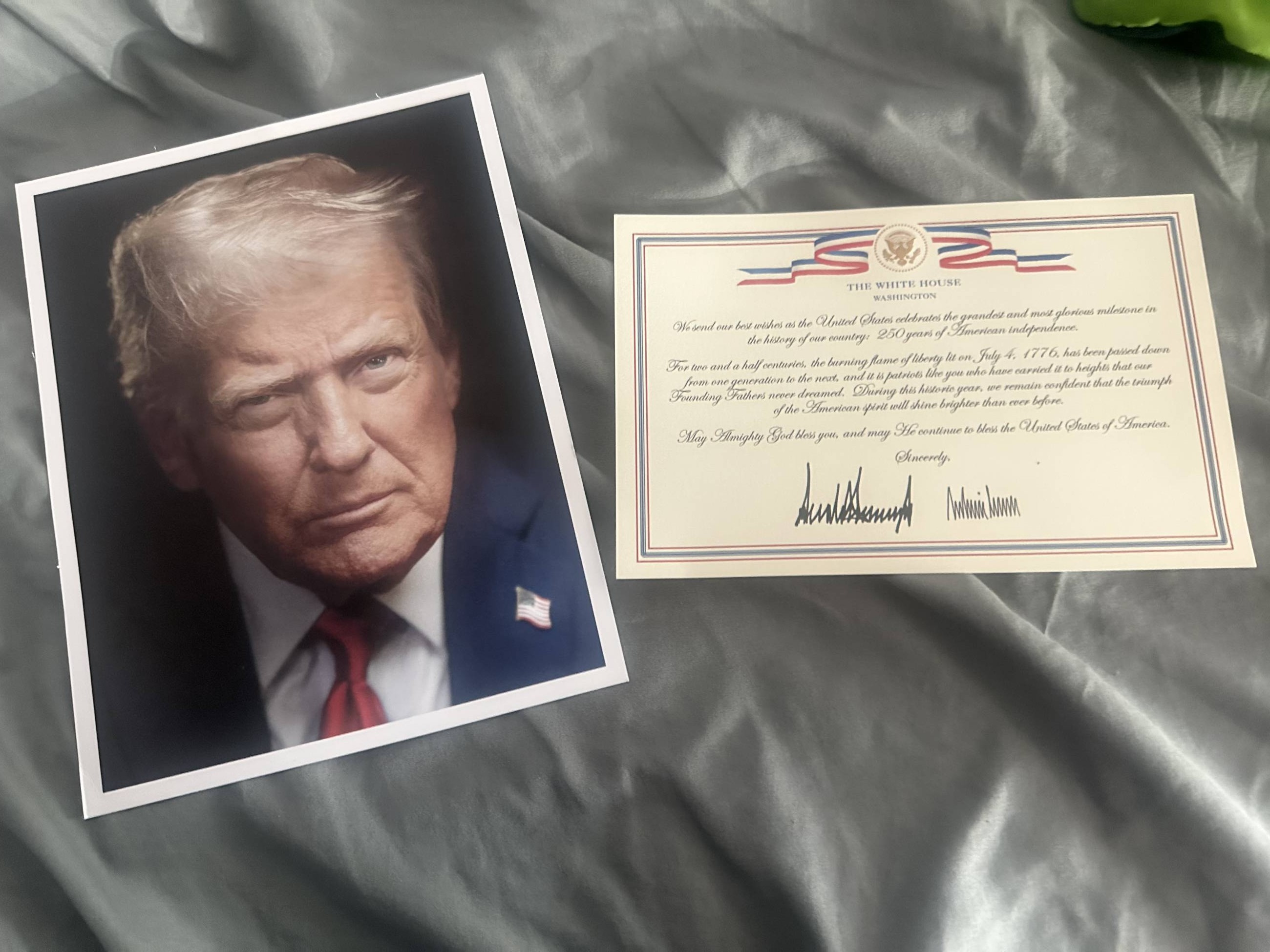 Donald Trump autograph