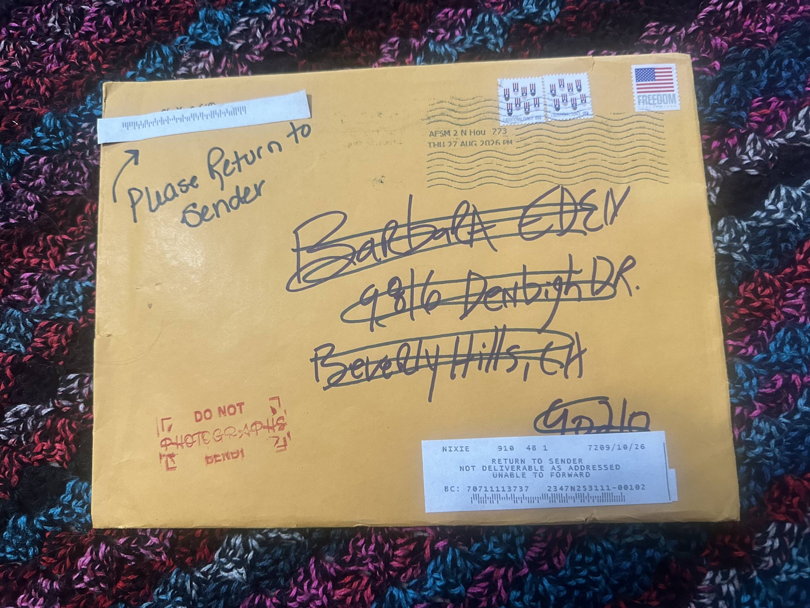 Barbara Eden autograph