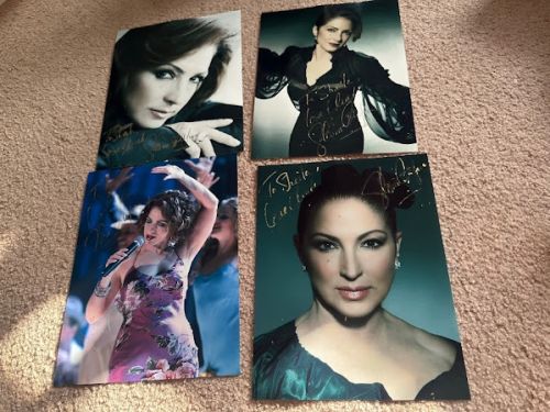 Gloria Estefan autograph
