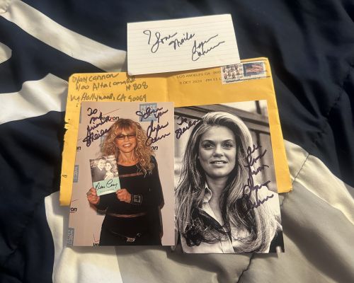Dyan Cannon autograph