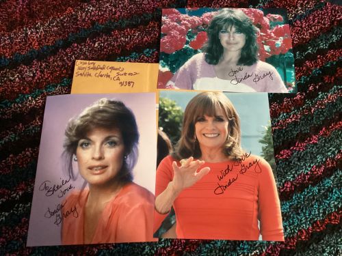 Linda Gray autograph