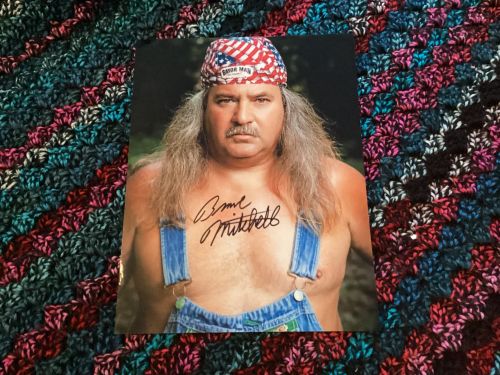 Bruce Mitchell autograph